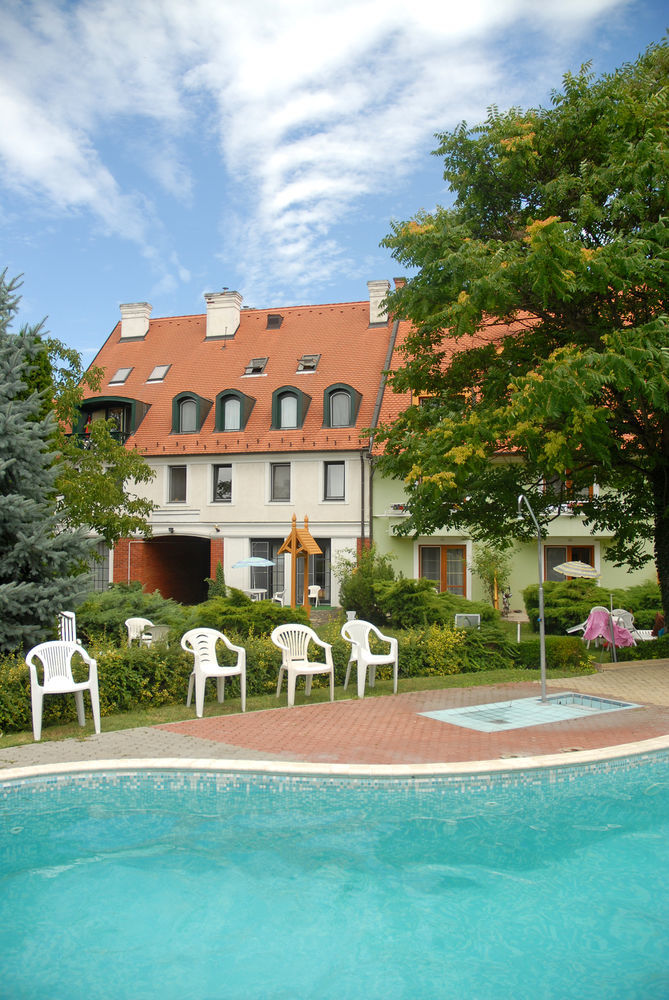 Abbázia Club Hotel Kék Keszthely Extérieur photo